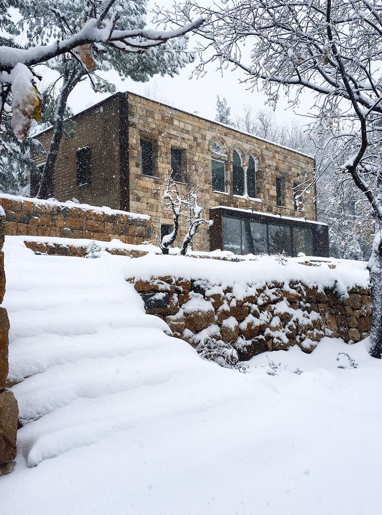 Baskinta Lebanese Mountain House reconstruction